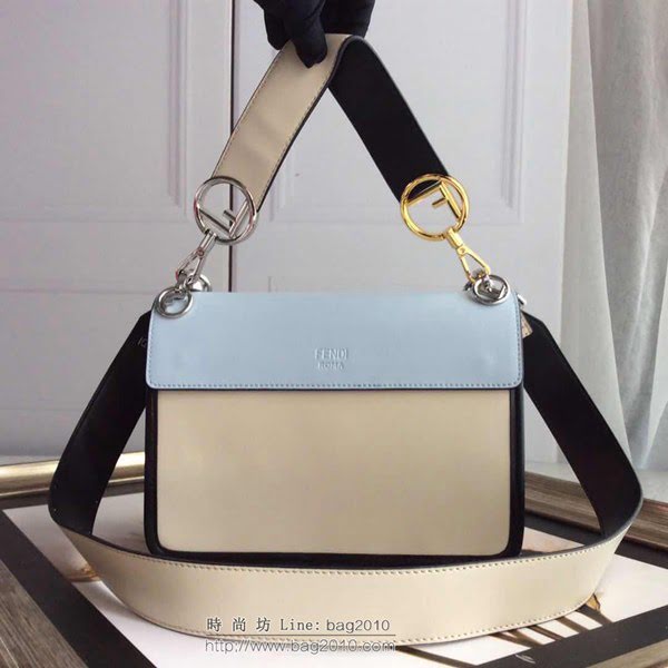 FENDI女包 F家爆款 F早春最新系列 Kan I款 專櫃原版皮 芬迪女挎包 F2230#  fdz2152